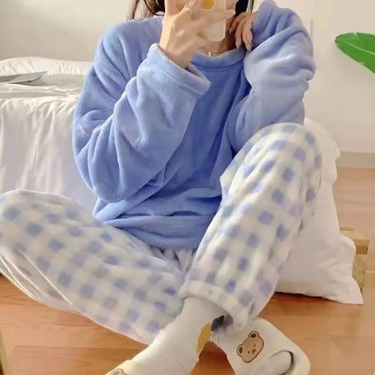 Women’s Fleece Pajama Set with Plaid Pants and Long-Sleeve Top